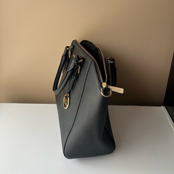 Michael Kors Ciara large satchel - Picture 2 of 6